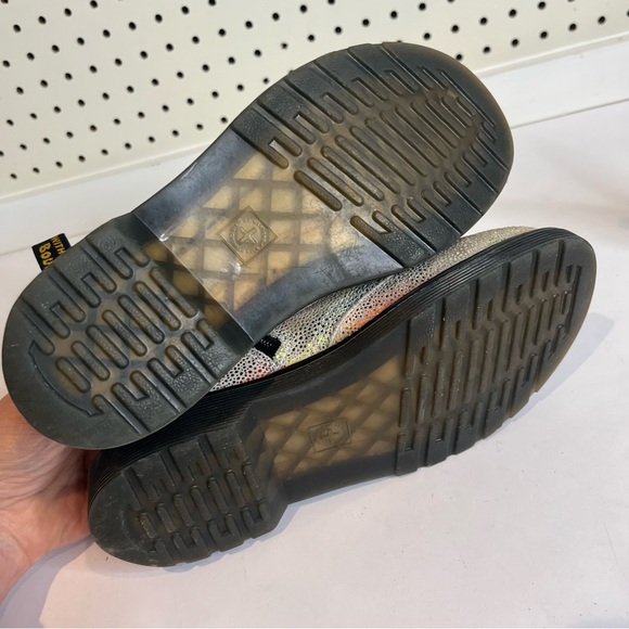 Dr Martens |1460 Pascal J Rainbow Iridescent Boots Kids Youth Size 4M 5L Lace Up - Picture 5 of 7